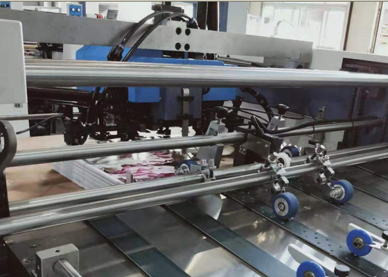 Κίνα Κάθετη μηχανή 100 τοποθέτησης σε στρώματα κατεύθυνσης βιομηχανική - πάχος εγγράφου 500Gsm προμηθευτής